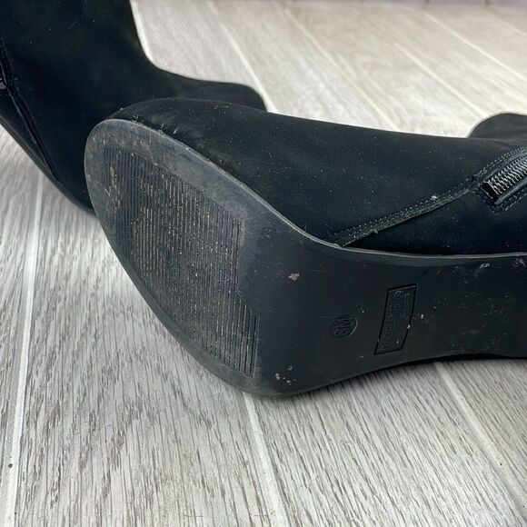 Madeline Stuart Embroidered Floral Stiletto Booties. Women's 8 - Picture 8 of 12